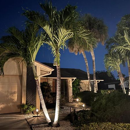 Pool Home With A New Sparkling Pool, Close To Beach, Lovely Lake View North North Naples Exteriér fotografie