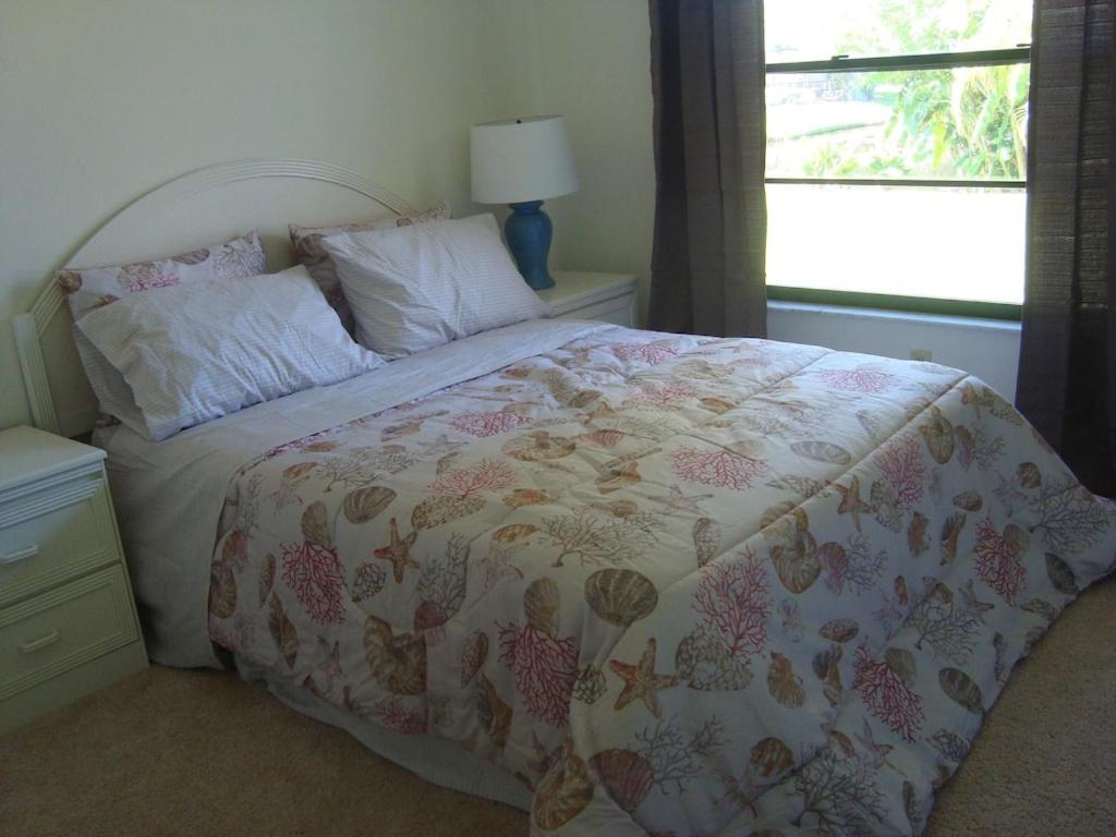 Pool Home With A New Sparkling Pool, Close To Beach, Lovely Lake View North North Naples Exteriér fotografie