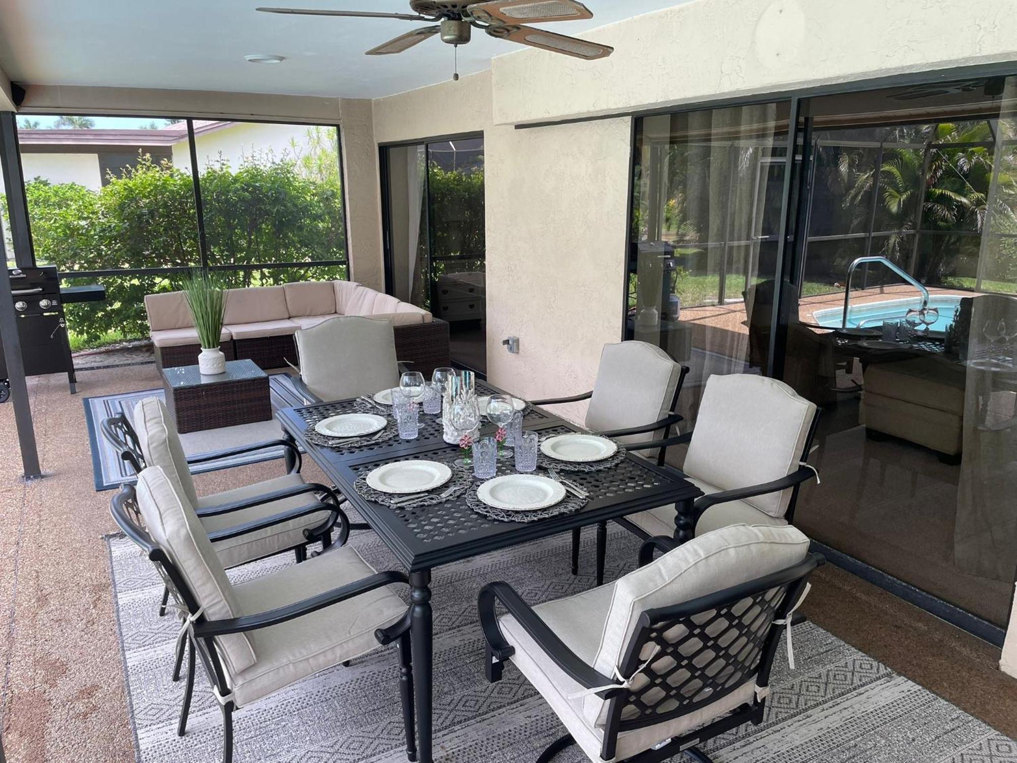 Pool Home With A New Sparkling Pool, Close To Beach, Lovely Lake View North North Naples Exteriér fotografie